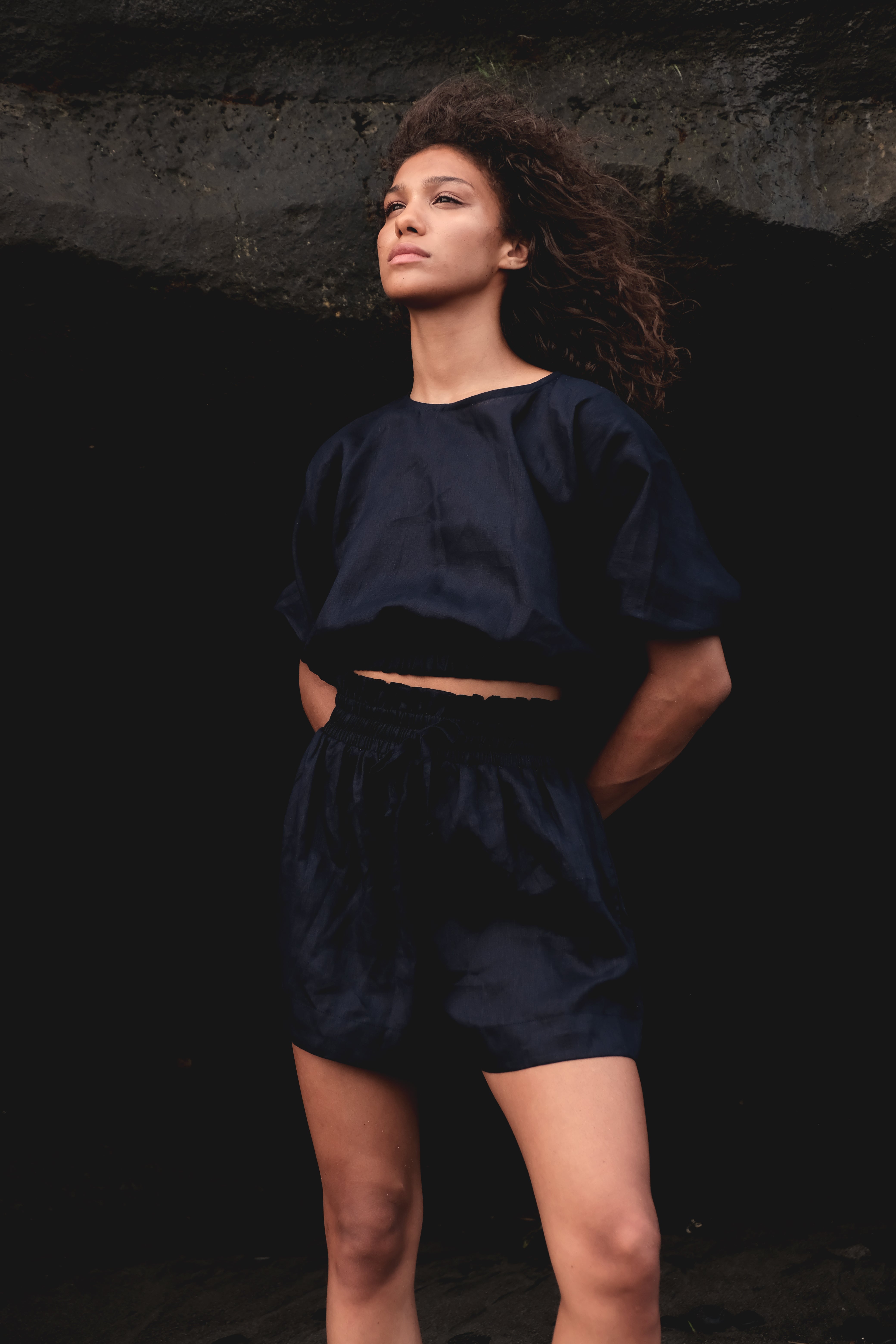 Cropped Bubble Top in Navy