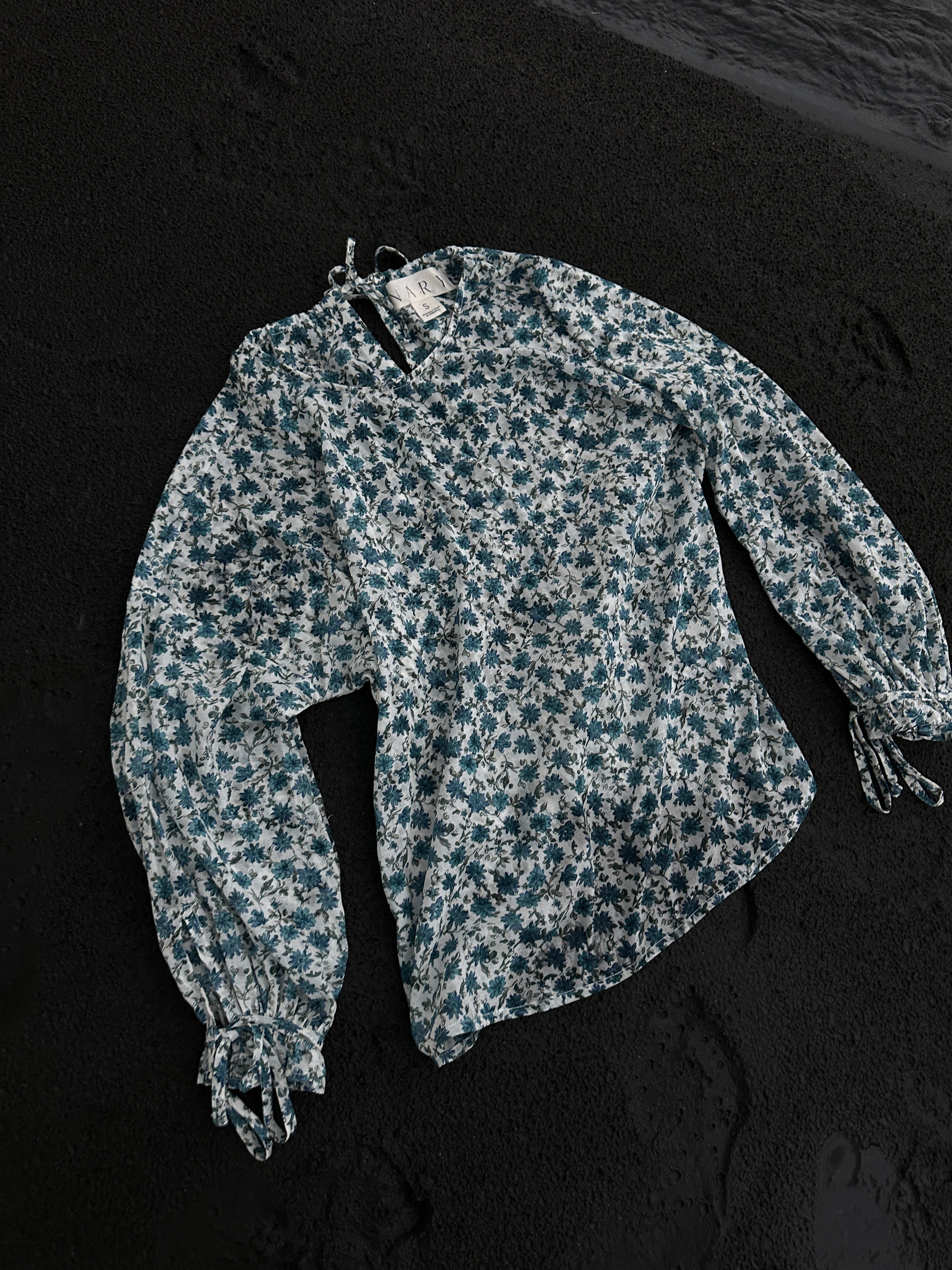 3 Tie-Top in Blue Floral Cotton Gauze