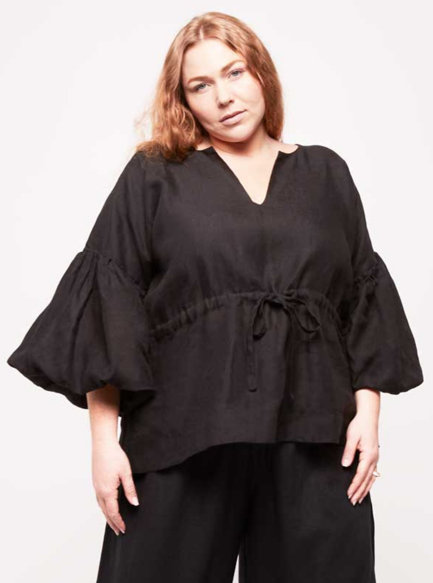 Koh Rong Linen Lounge Top in Black